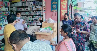 সাতক্ষীরার মেয়াদোত্তীর্ণ ওষুধ রাখায় ৭ ফার্মেসিকে জরিমানা
